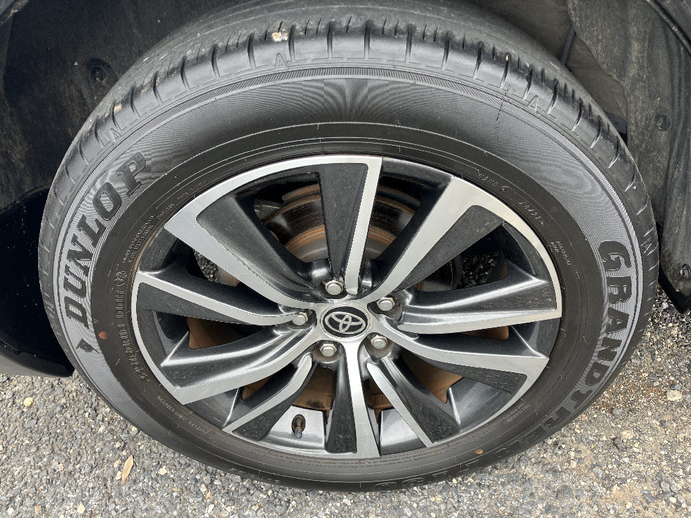 トヨタ　ハリアー 2.0GレザーP16枚目