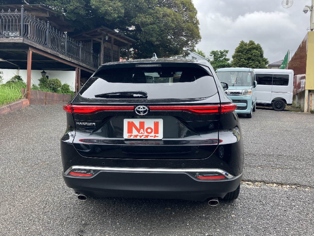 トヨタ　ハリアー 2.0GレザーP6枚目