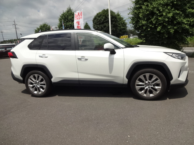 トヨタ　ＲＡＶ-４　G Zパッケージ3枚目
