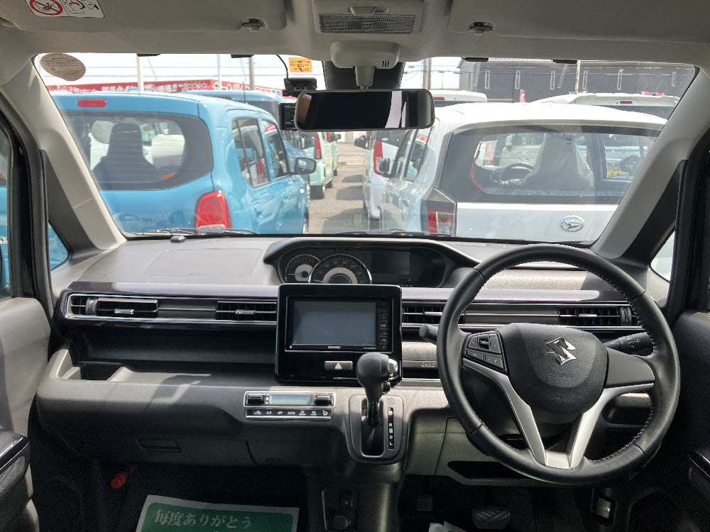 スズキ　ワゴンRスティングレー　HYBRID X10枚目