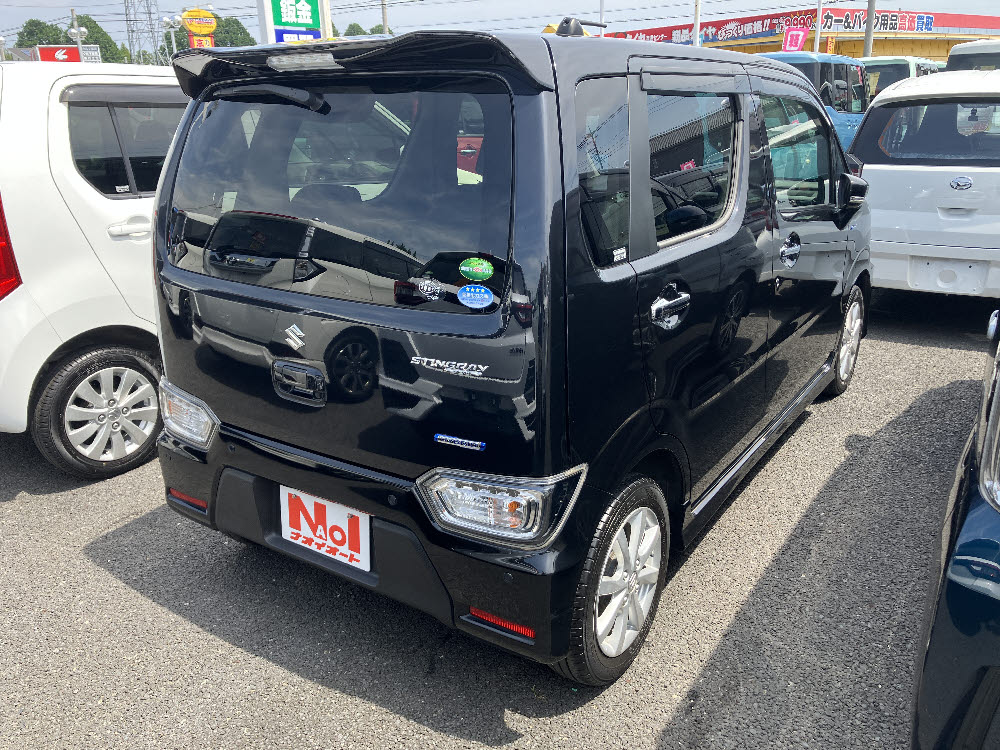 スズキ　ワゴンRスティングレー　HYBRID X4枚目