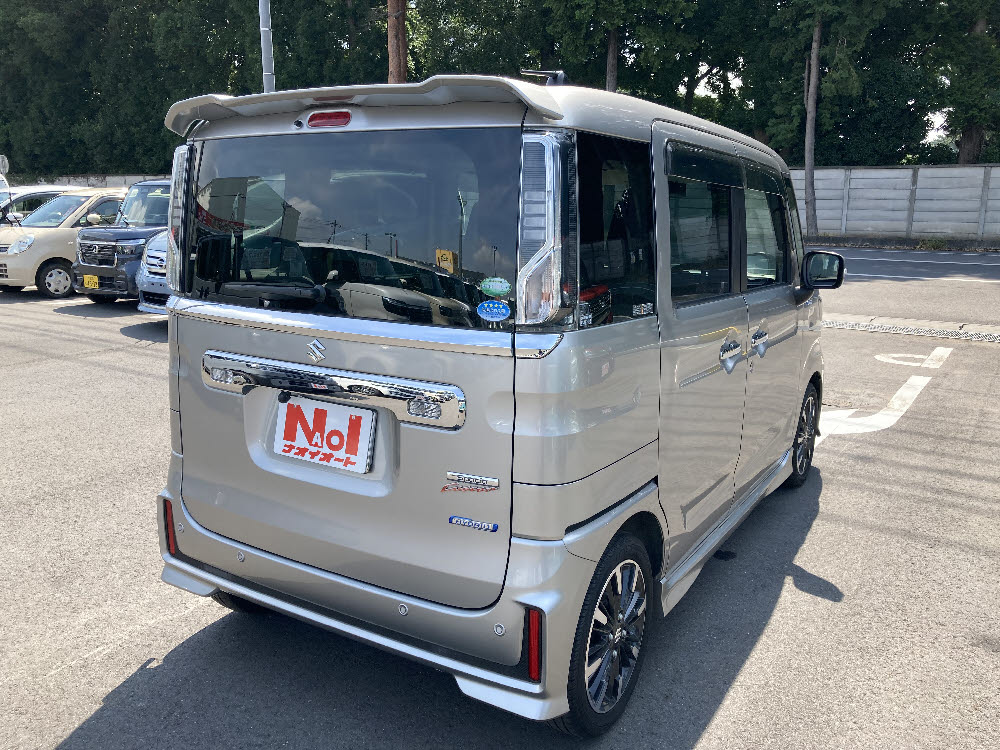 スズキ　スペーシアカスタム　HYBRID XS5枚目
