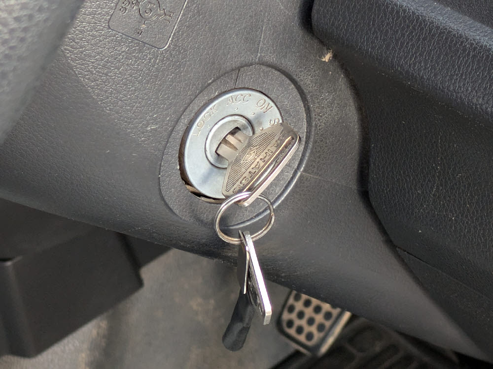 ダイハツ　ハイゼットトラック　スタンダード 4WD13枚目