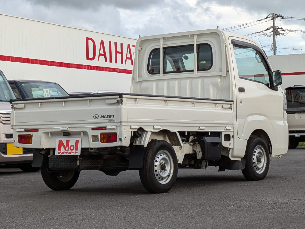 ダイハツ　ハイゼットトラック　スタンダード 4WD3枚目