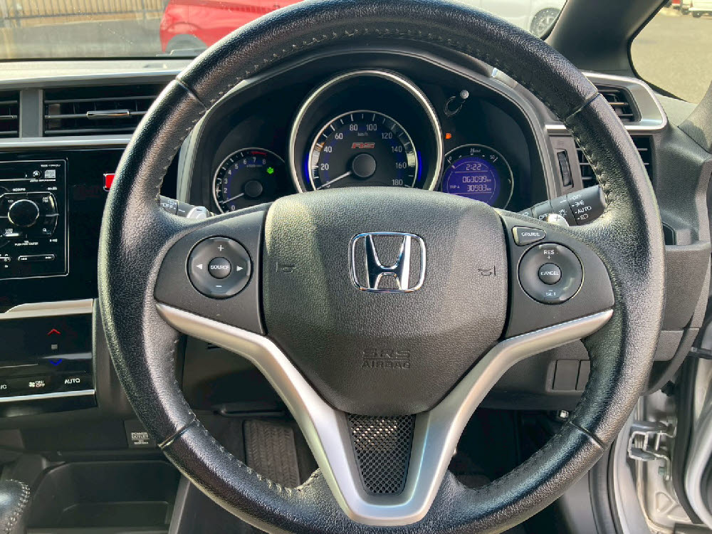 ホンダ　フィット　RS11枚目