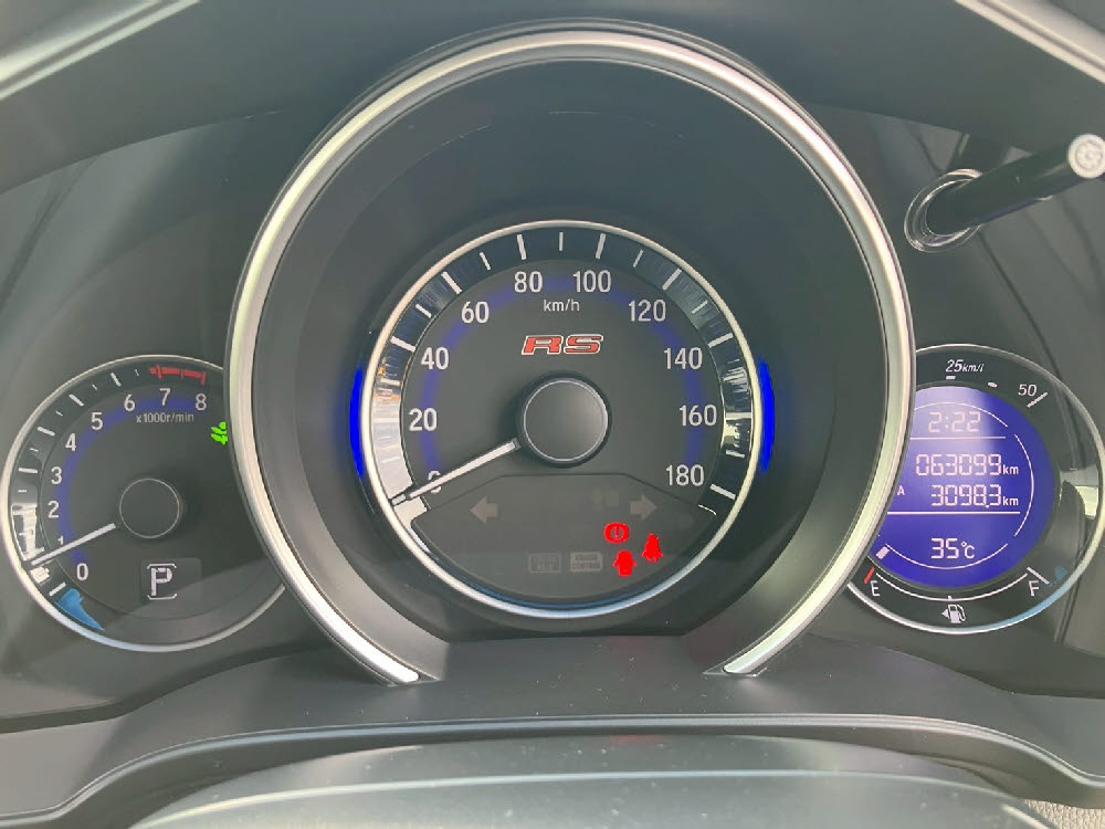 ホンダ　フィット　RS12枚目