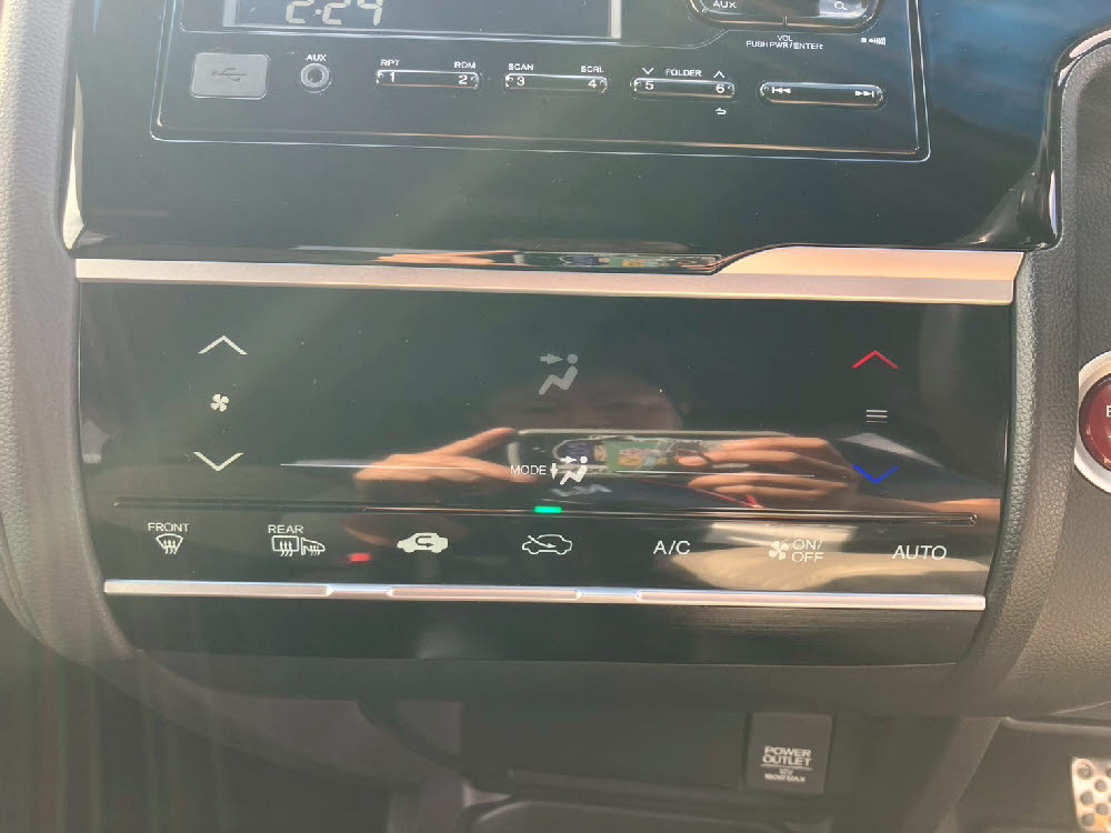 ホンダ　フィット　RS14枚目