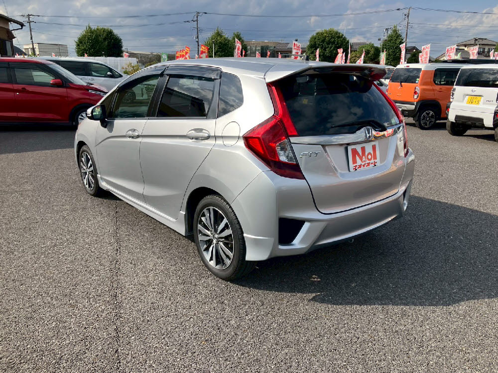 ホンダ　フィット　RS6枚目