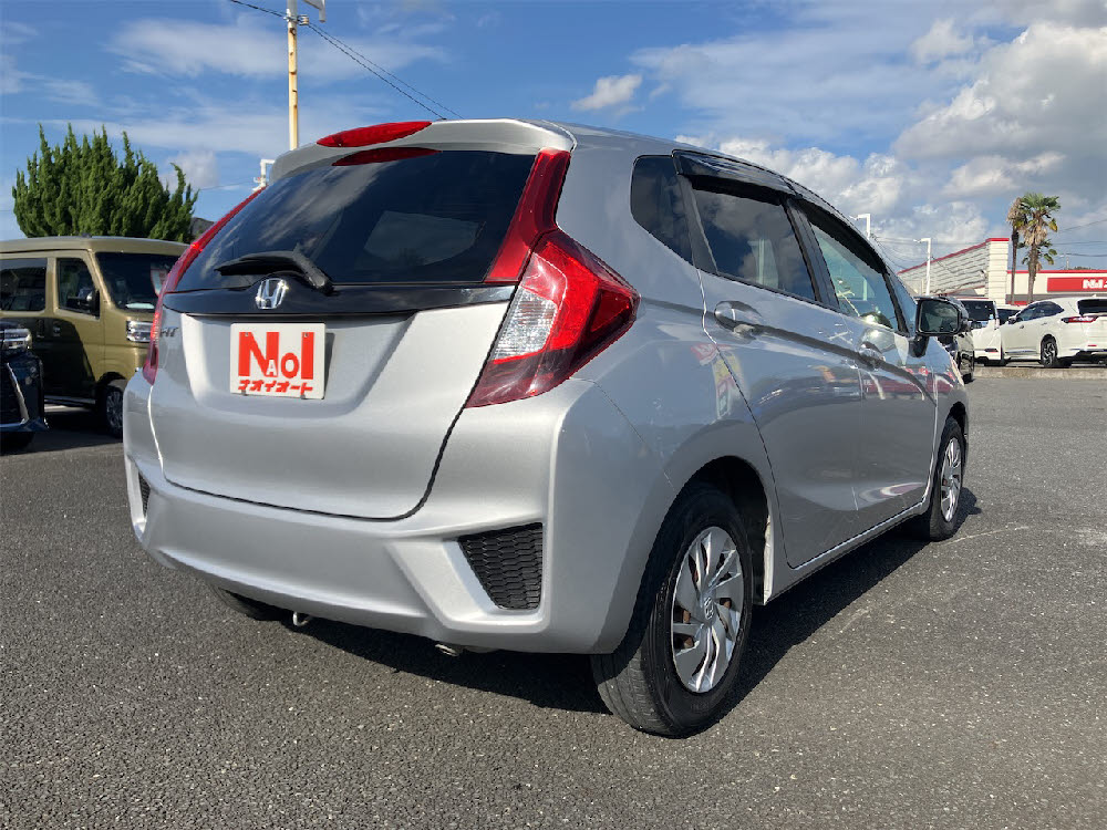 ホンダ　フィット　1.3G Fパッケージ5枚目
