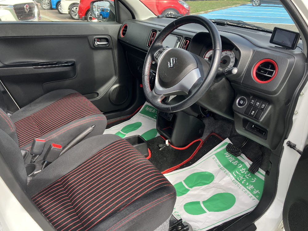 スズキ　アルト　ターボRS14枚目