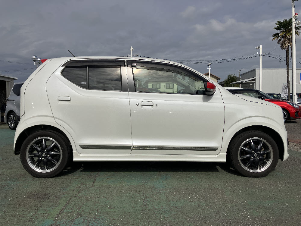スズキ　アルト　ターボRS3枚目