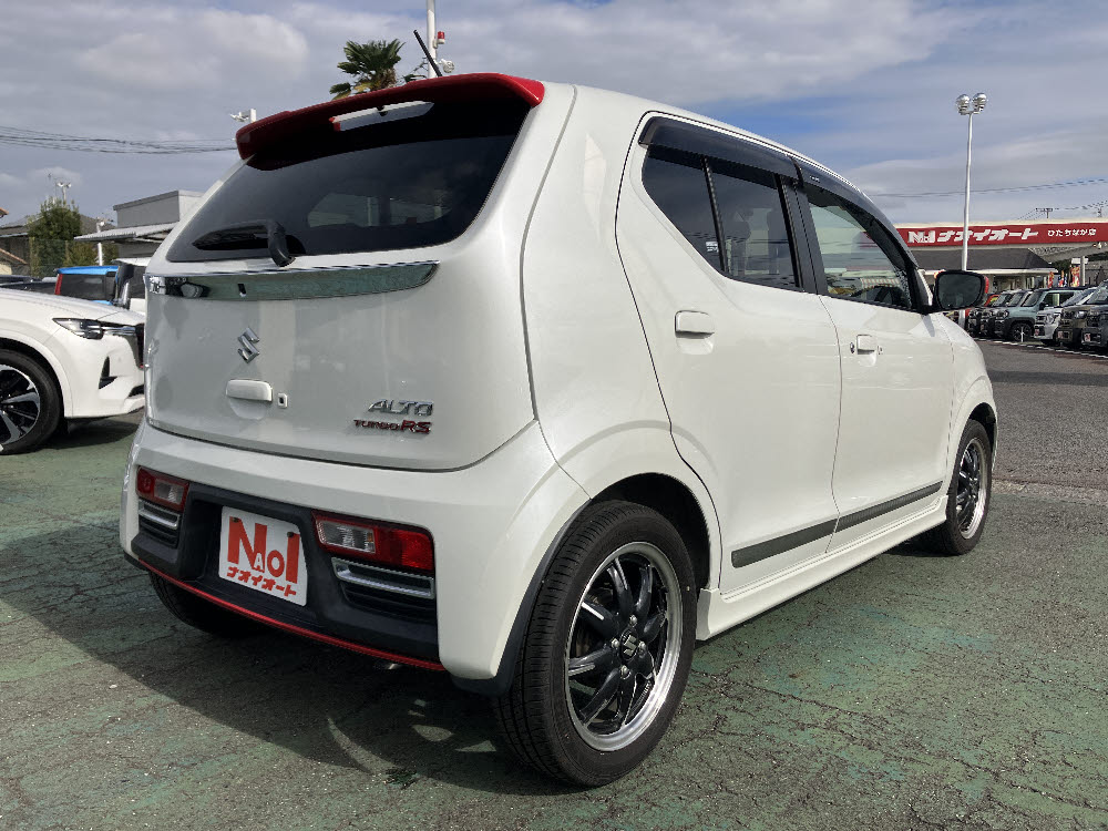 スズキ　アルト　ターボRS6枚目