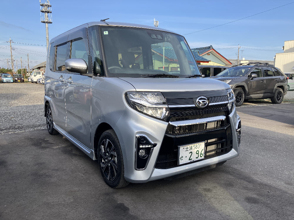 ダイハツ　タントカスタム　X1枚目