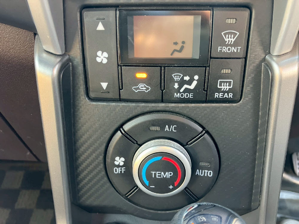 ダイハツ　コペン セロ16枚目