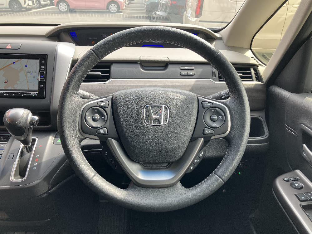 ホンダ　フリード　G15枚目