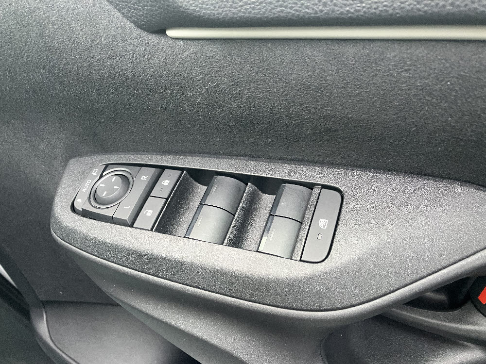 トヨタ　ヤリス　1.0G10枚目