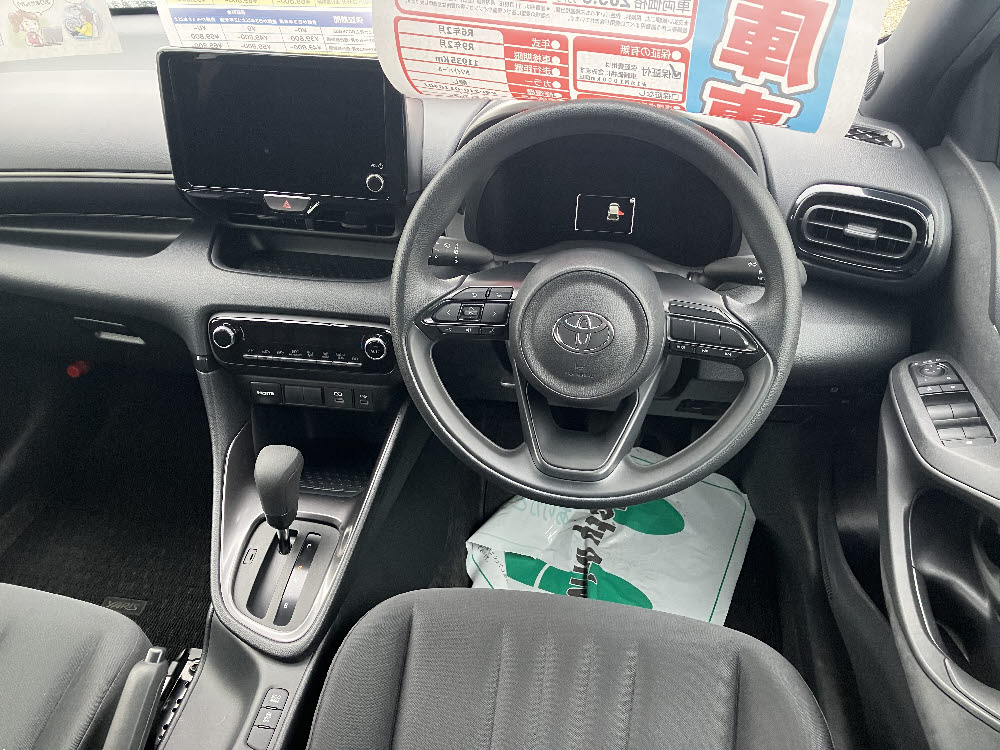 トヨタ　ヤリス　1.0G16枚目