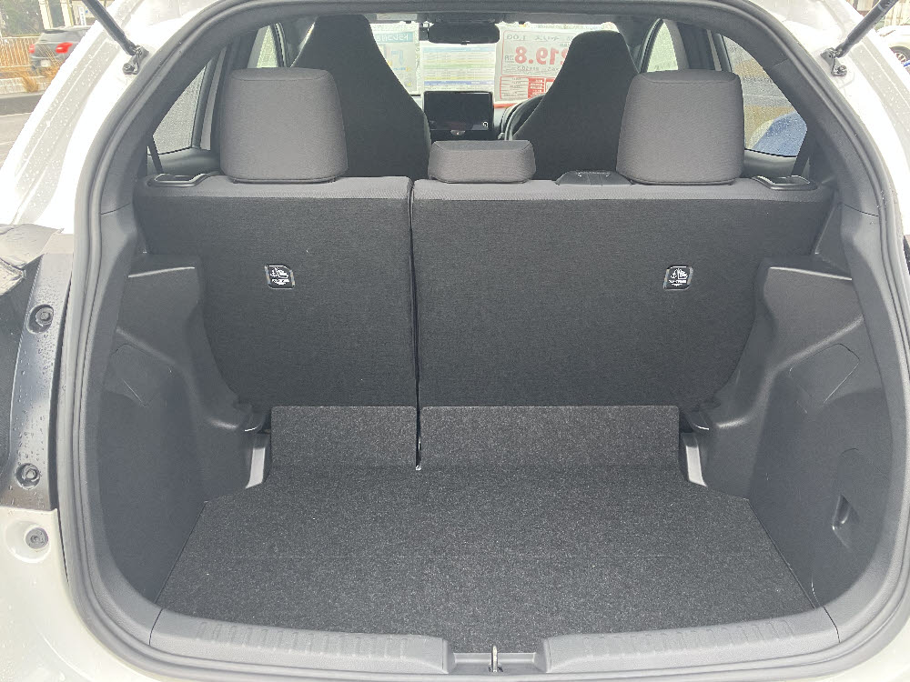 トヨタ　ヤリス　1.0G7枚目