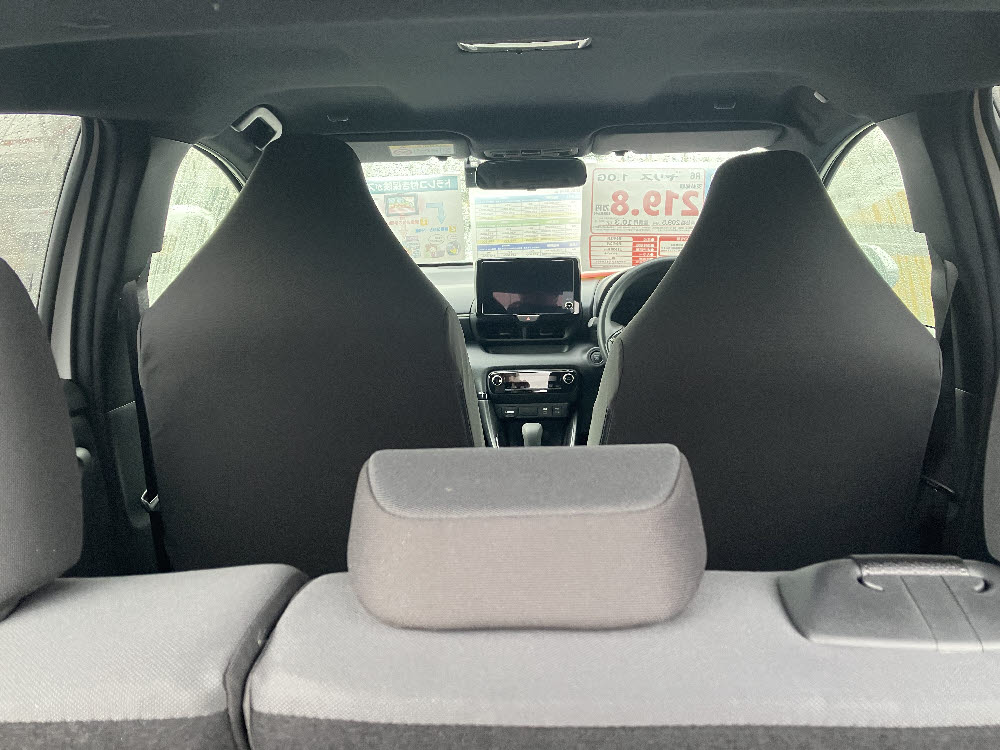 トヨタ　ヤリス　1.0G8枚目