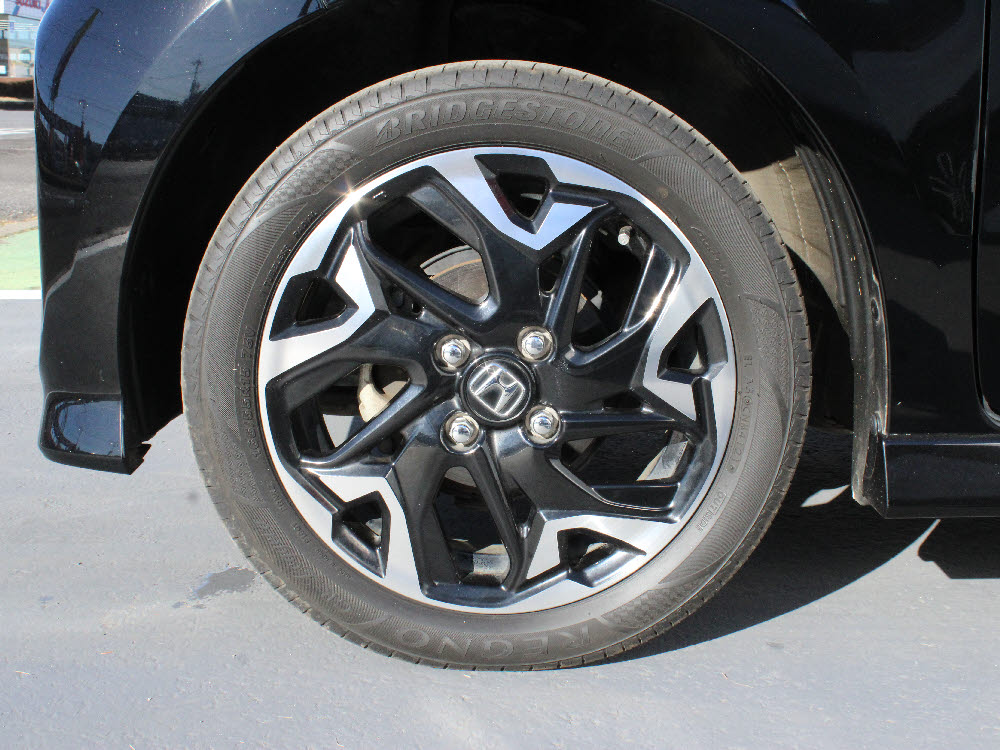 ホンダ　N BOXカスタム　G・L Honda SENSING13枚目