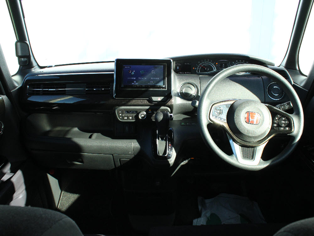 ホンダ　N BOXカスタム　G・L Honda SENSING18枚目