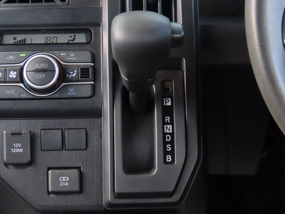 ダイハツ　タフト　X　13枚目