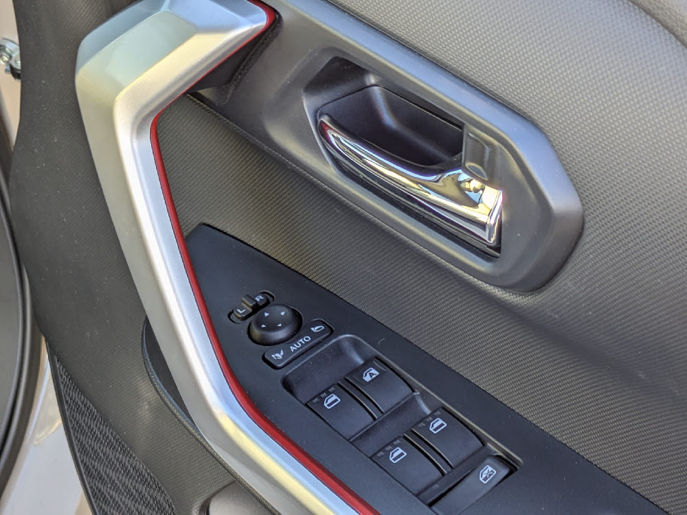 トヨタ　ライズ　Z11枚目