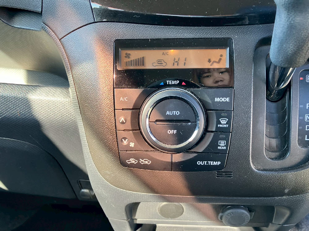 ミツビシ　デリカＤ：２　S15枚目