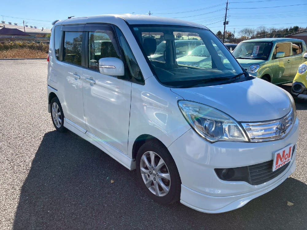 ミツビシ　デリカＤ：２　S2枚目