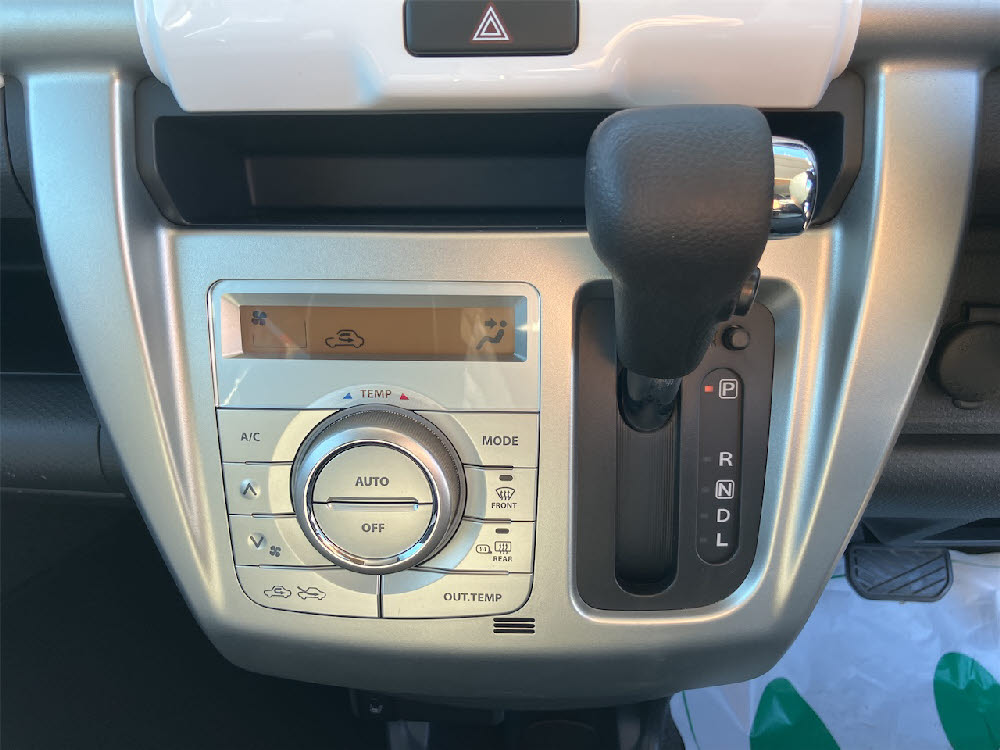 スズキ　ハスラー  G 2トーンルーフ仕様車12枚目