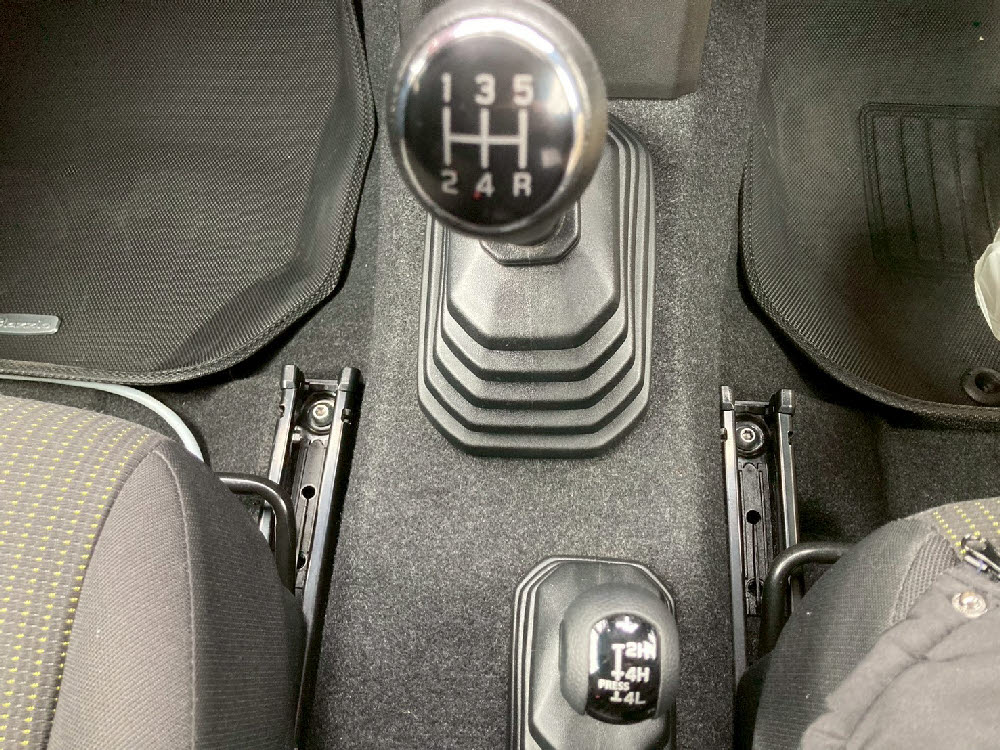 スズキ　ジムニー　XL　5MT17枚目