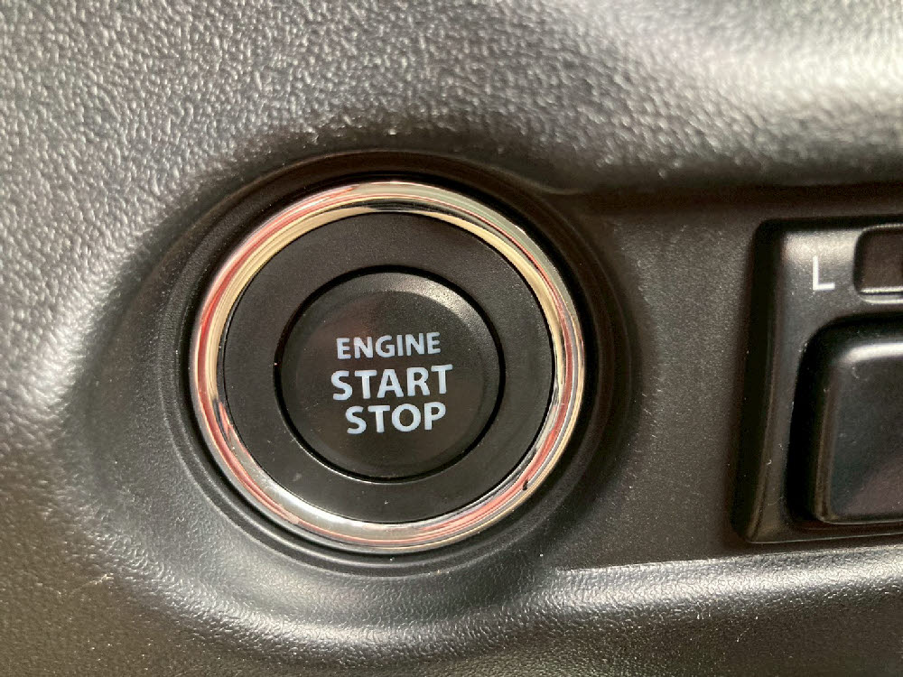 スズキ　ジムニー　XL　5MT19枚目