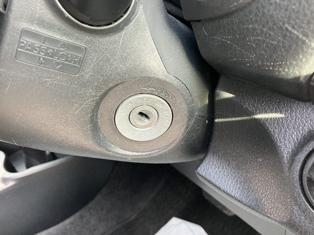 トヨタ　ヴィッツ　ジュエラ15枚目