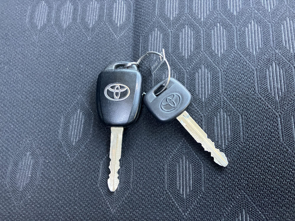 トヨタ　ラクティス　X12枚目