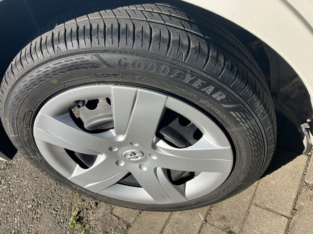 トヨタ　ラクティス　X13枚目