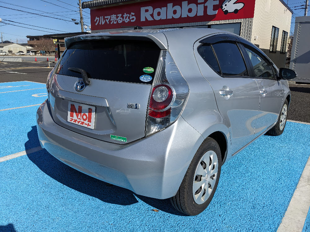 トヨタ　アクア　S6枚目