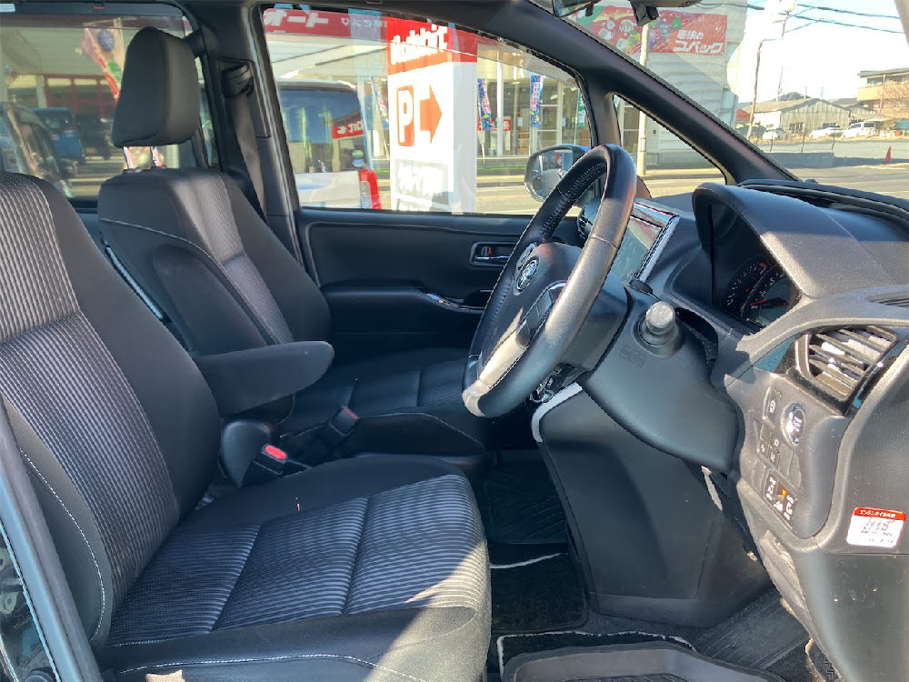 トヨタ　ヴォクシー  ZSキラメキ217枚目