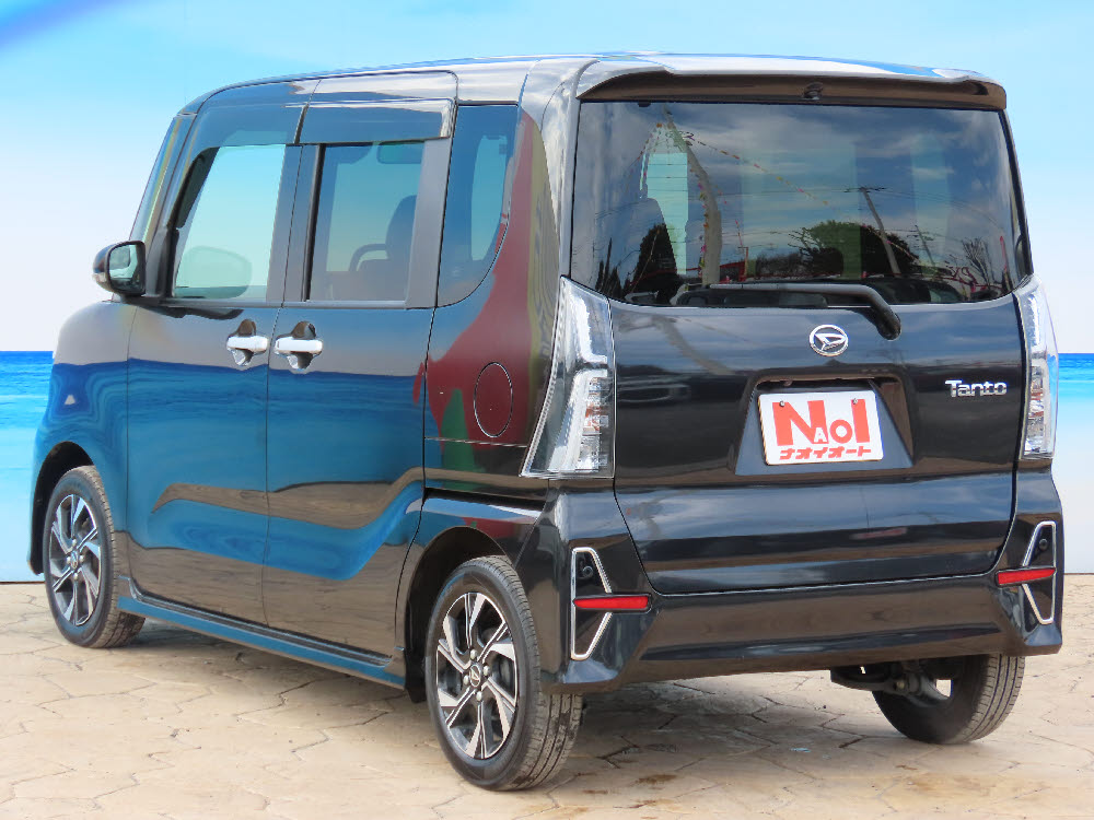 ダイハツ　タントカスタム　X　6枚目