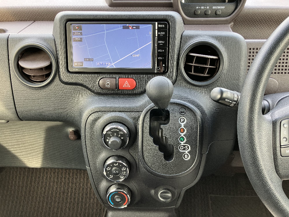 トヨタ　スペイド　F セーフティセンス19枚目