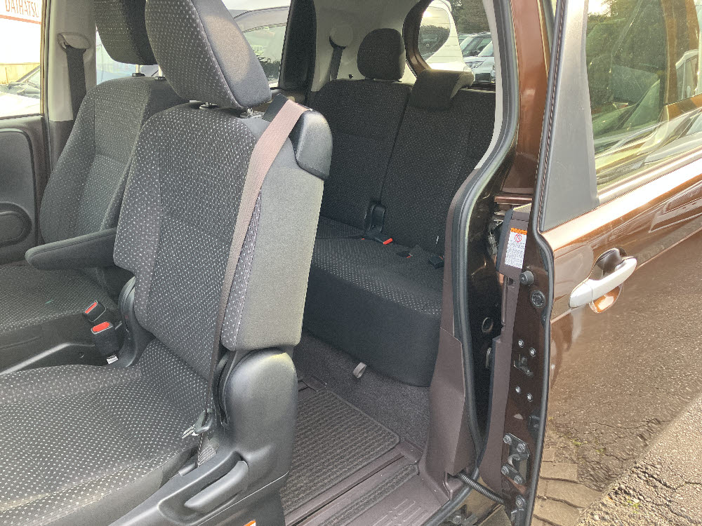 トヨタ　スペイド　F セーフティセンス8枚目