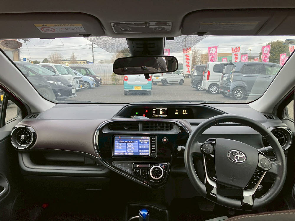 トヨタ　アクア　G　10枚目