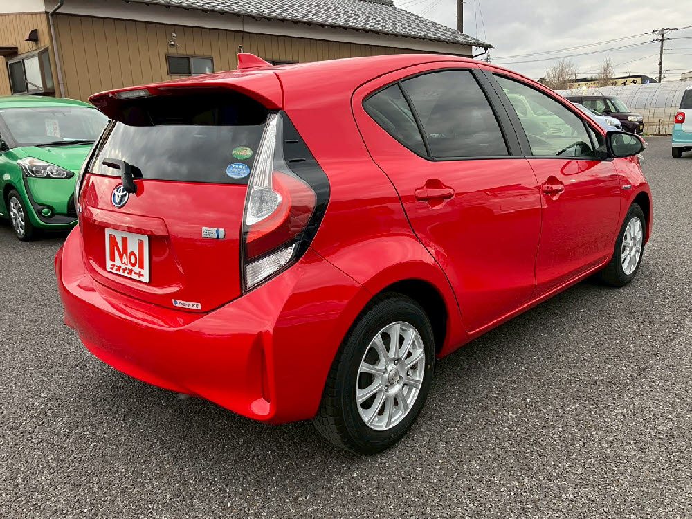 トヨタ　アクア　G　4枚目