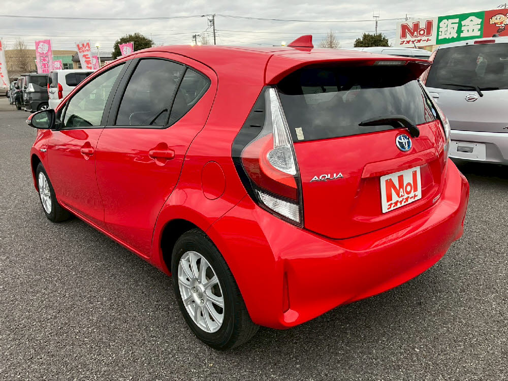 トヨタ　アクア　G　6枚目