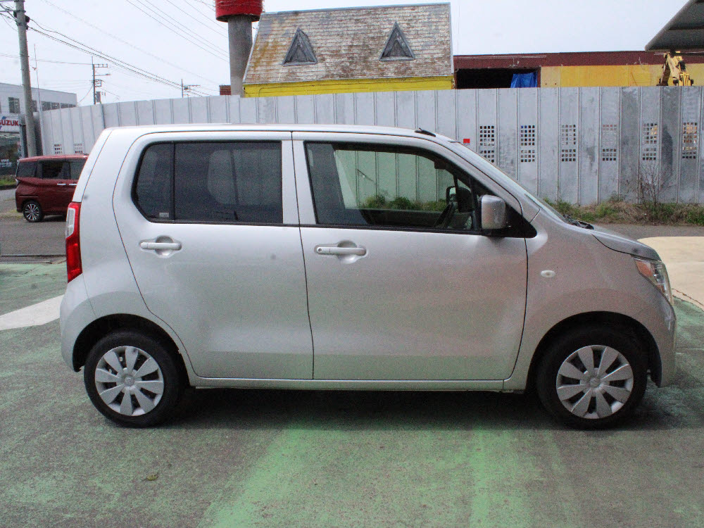 スズキ　ワゴンＲ　FX3枚目