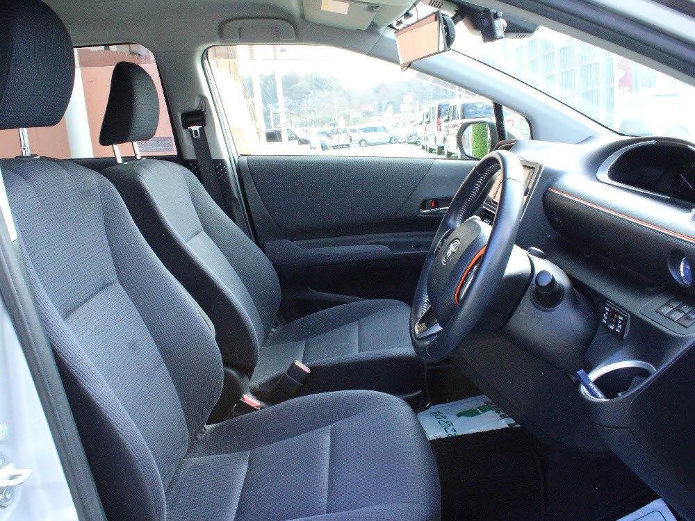 トヨタ　シエンタ　HYBRID　G18枚目