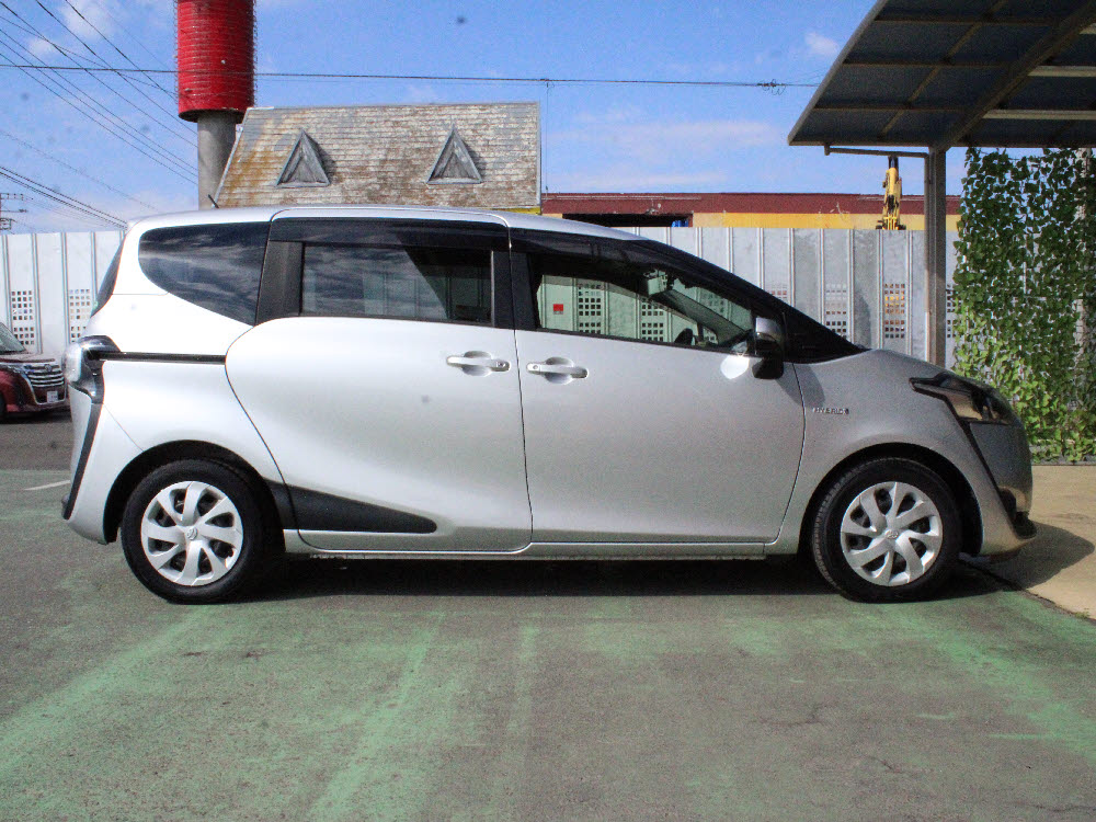 トヨタ　シエンタ　HYBRID　G3枚目