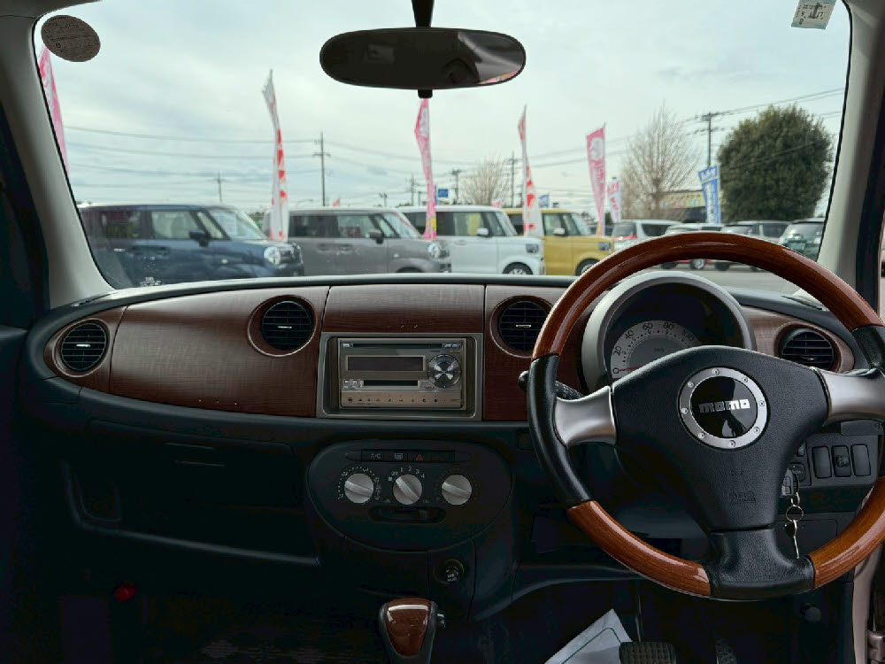 ダイハツ　ミラジーノ プレミアムL9枚目