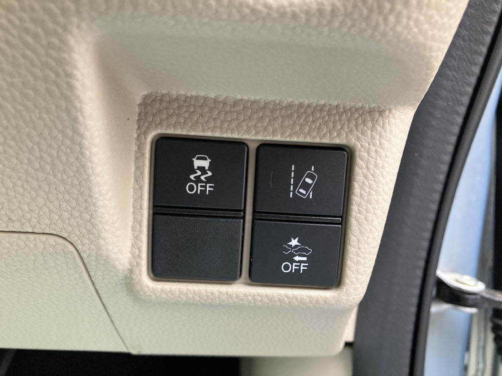 ホンダ　N BOX　Gホンダセンシング17枚目