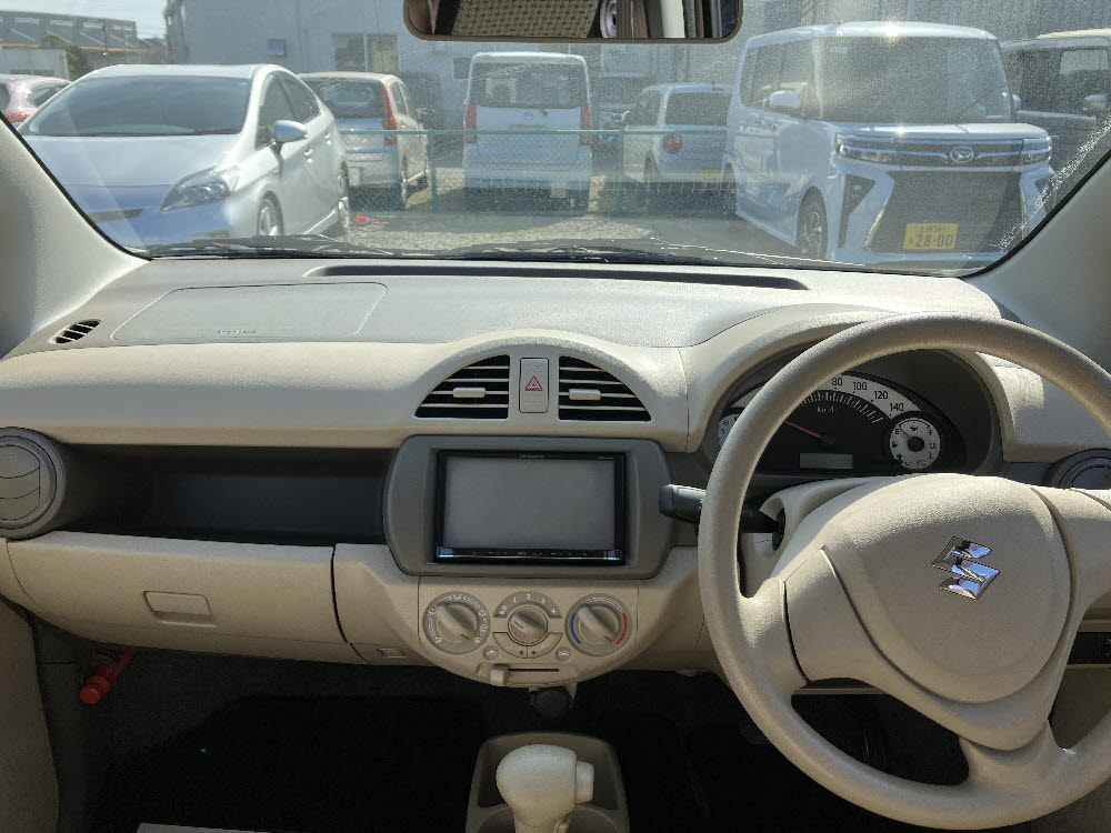 スズキ　アルト　F4枚目