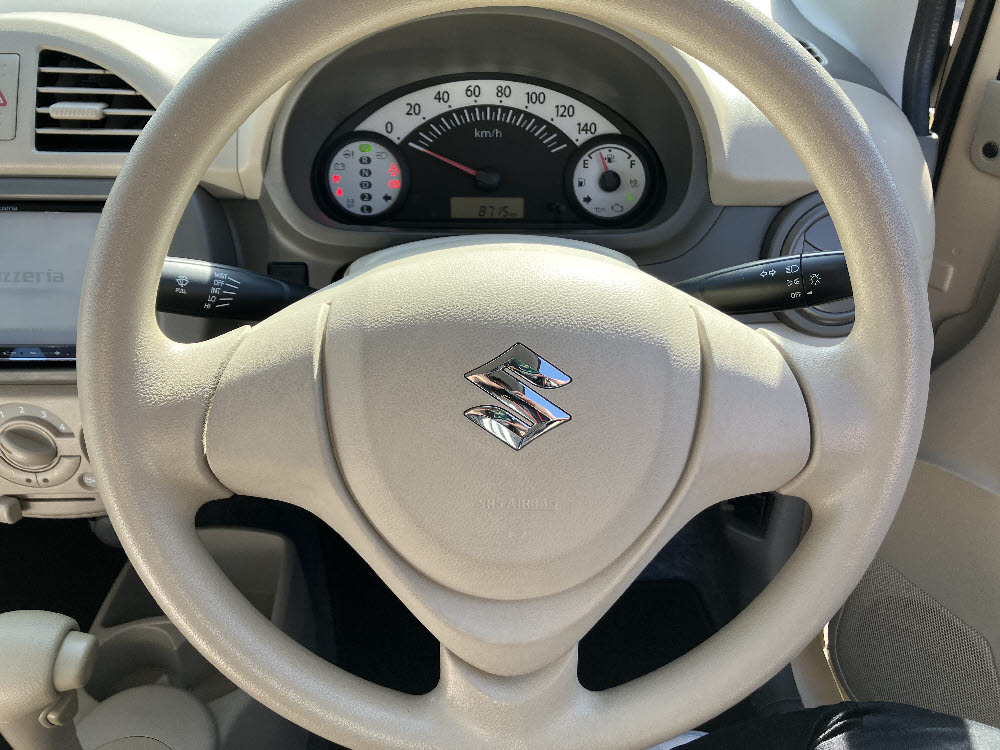 スズキ　アルト　F5枚目